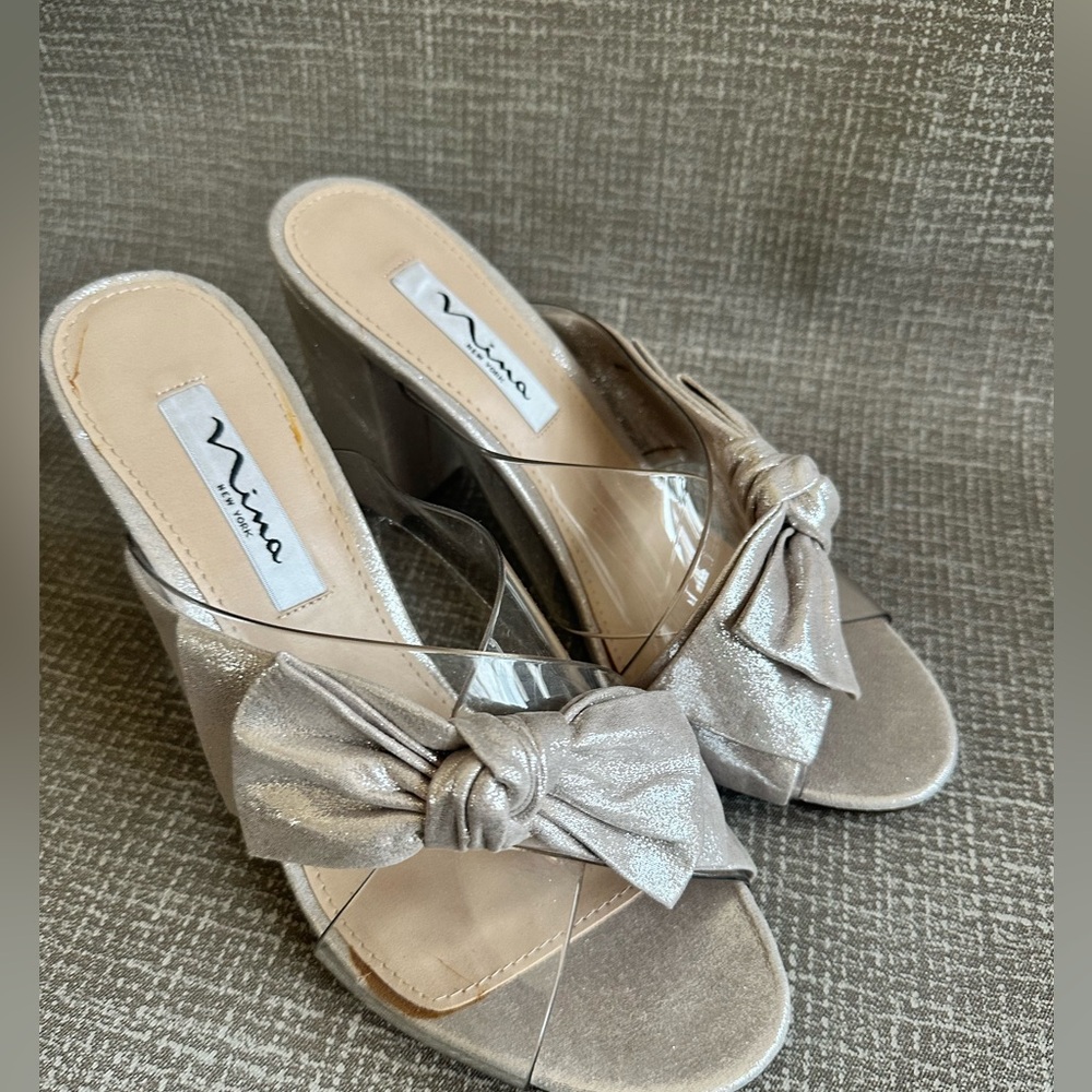 Nina New York Silver Bow Heels Sz 8.5M Clear Strap Block Sandals Wedding Evening - Picture 2 of 14